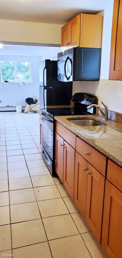 2 br, 1 bath - 343 Crescent St # R - 2 br, 1 bath  - 343 Crescent St # R