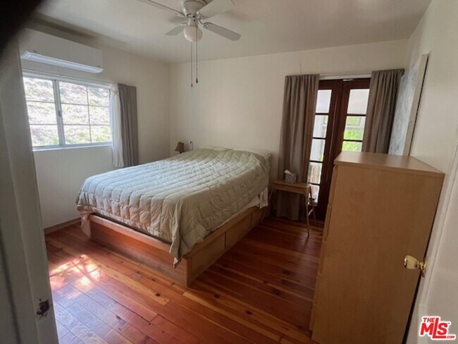 Foto del edificio - 21516 Encina Rd