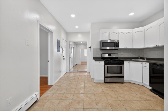 Building Photo - 497 Avenue A