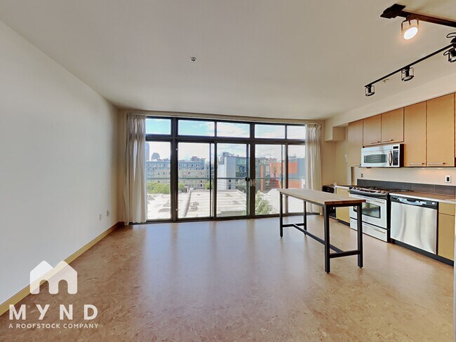 Foto del edificio - 1414 12th Ave
