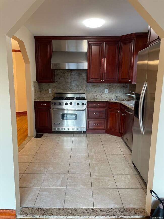 Foto del edificio - 61-21 161st St