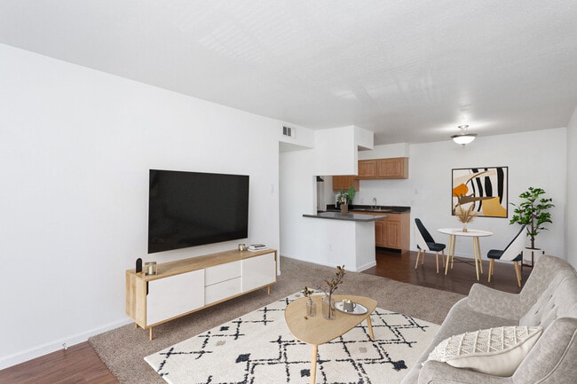 Photo - Pepper Tree Apartments