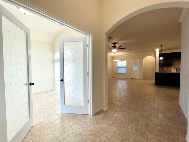 Building Photo - 5538 Casa Batillo Dr