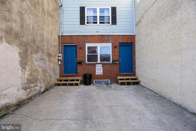Building Photo - 944 New Market St