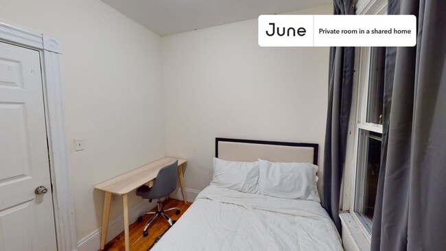 Building Photo - Room in Shared 5 bed/1 bath home in Mission Hill