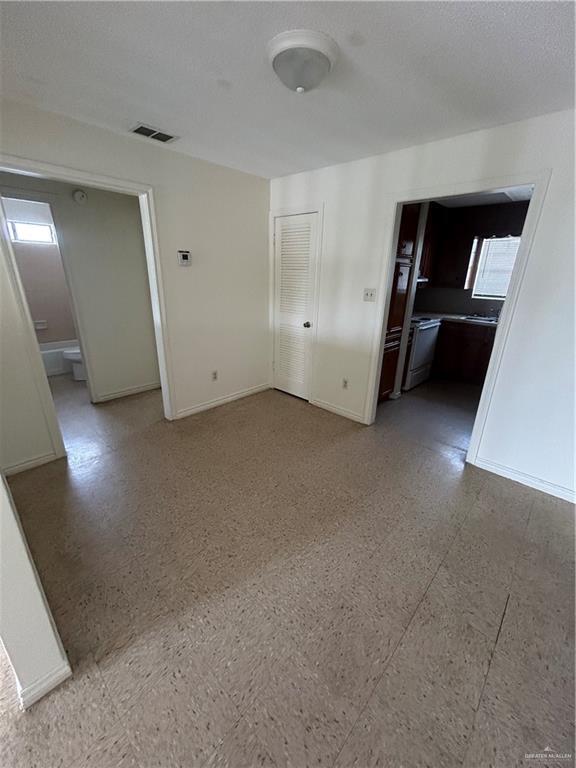 Foto del edificio - 512 Gastel Cir