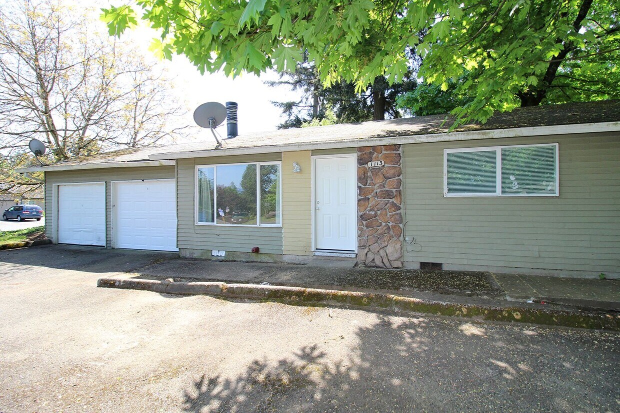 Foto principal - 1127-1127 NE 183rd Ave