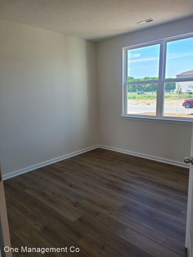 Foto del edificio - 4 br, 2.5 bath House - 81 Hutchinson St