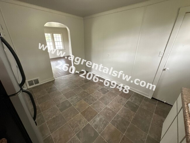Building Photo - 4 Bedroom House- Section 8 OK!