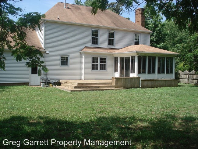 Building Photo - 4 br, 2.5 bath House - 3333 New Castle Drive
