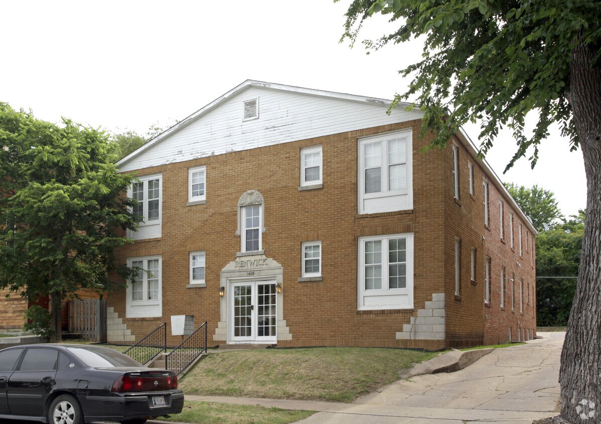 Renwick Apartments in Tulsa, OK