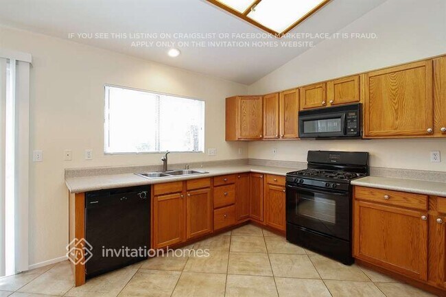 Foto del edificio - 23195 Twinflower Ave