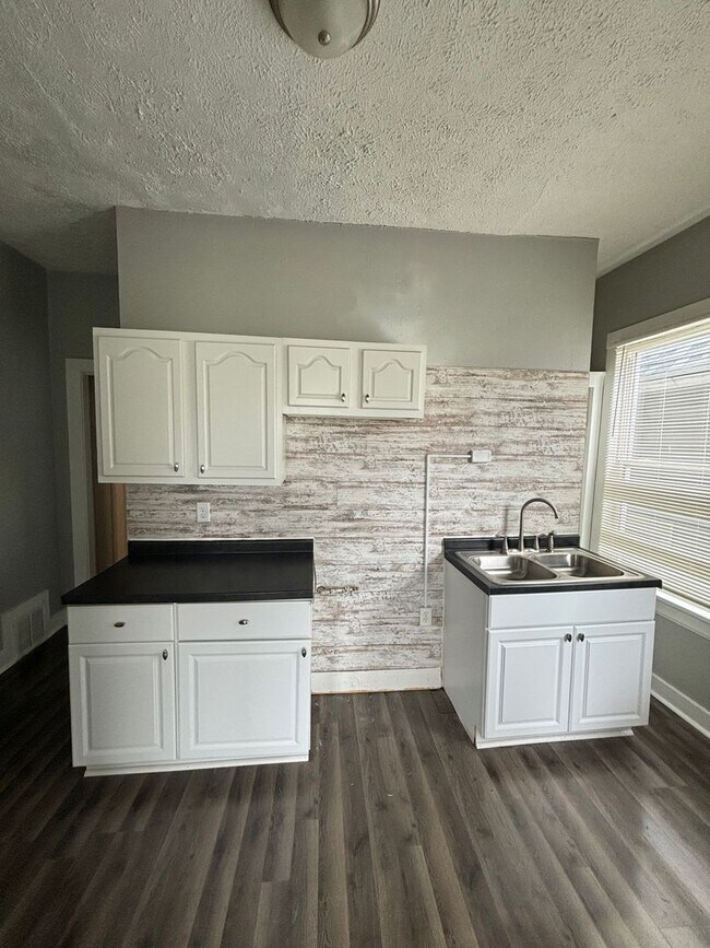 Foto del edificio - 2146 N 35th St