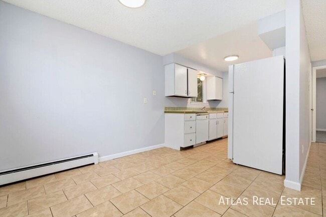 Foto del edificio - 4445 Stover St