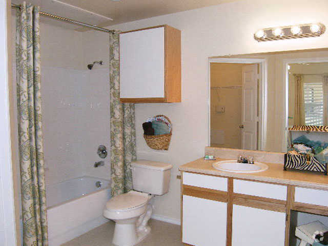 A2 Bathroom - Legacy Oaks Apartments