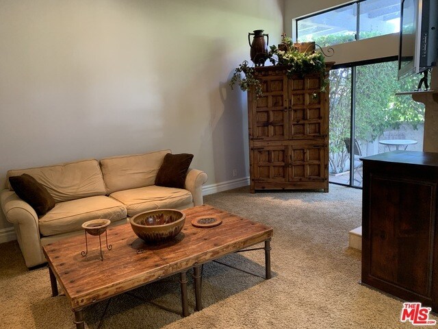 Foto del edificio - 1541 Palisades Dr