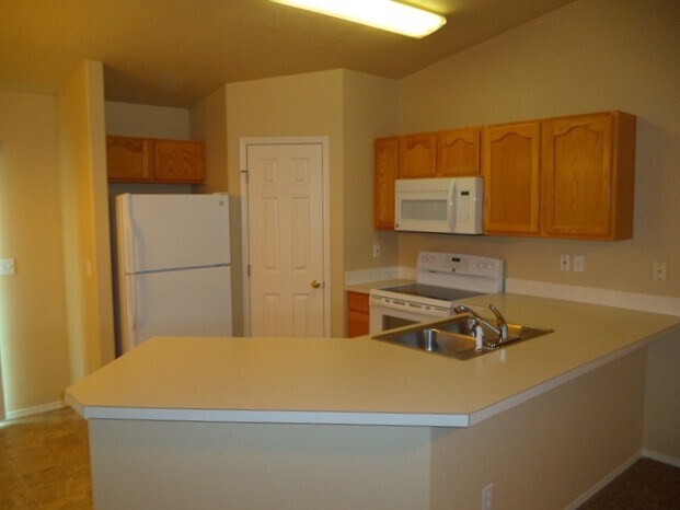 Building Photo - 685 W Tern Dr