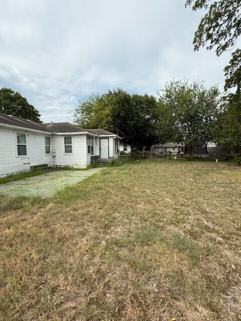 Foto del edificio - 4226 Christie St
