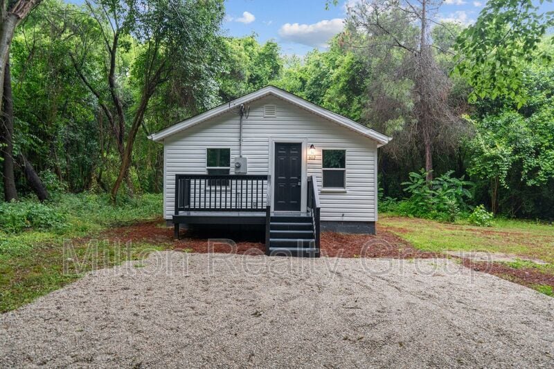 Primary Photo - 602 Ross Rd