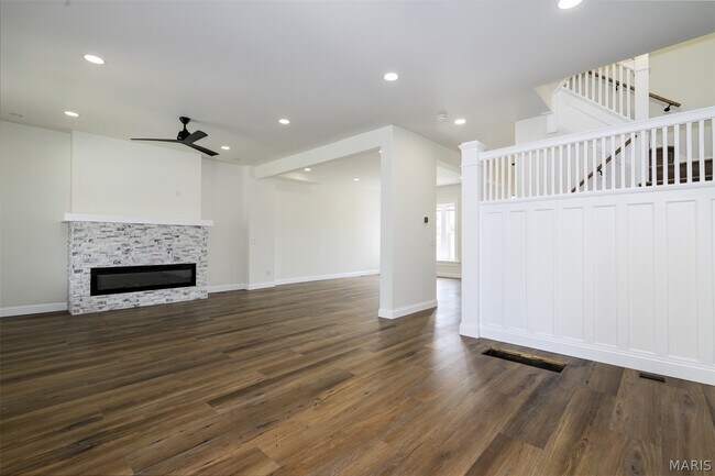 Building Photo - 5750 Waterman Blvd