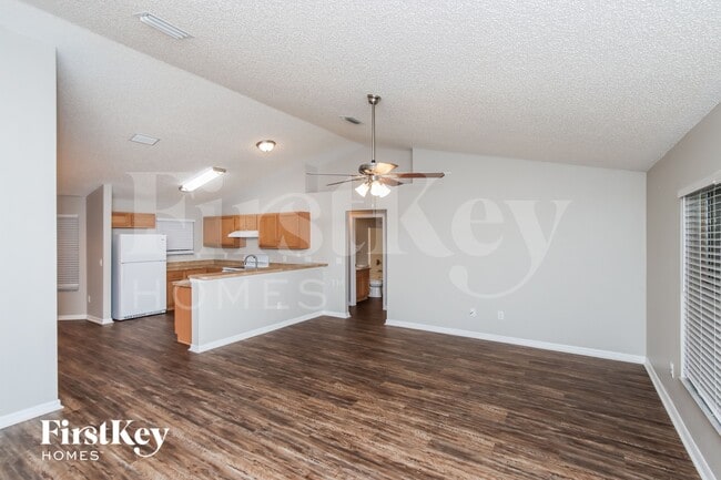 Building Photo - 1448 Wacker Ave SE