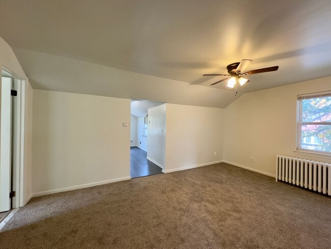 Building Photo - Charming 2 Bedroom/1 Bathroom Home in Edmo...