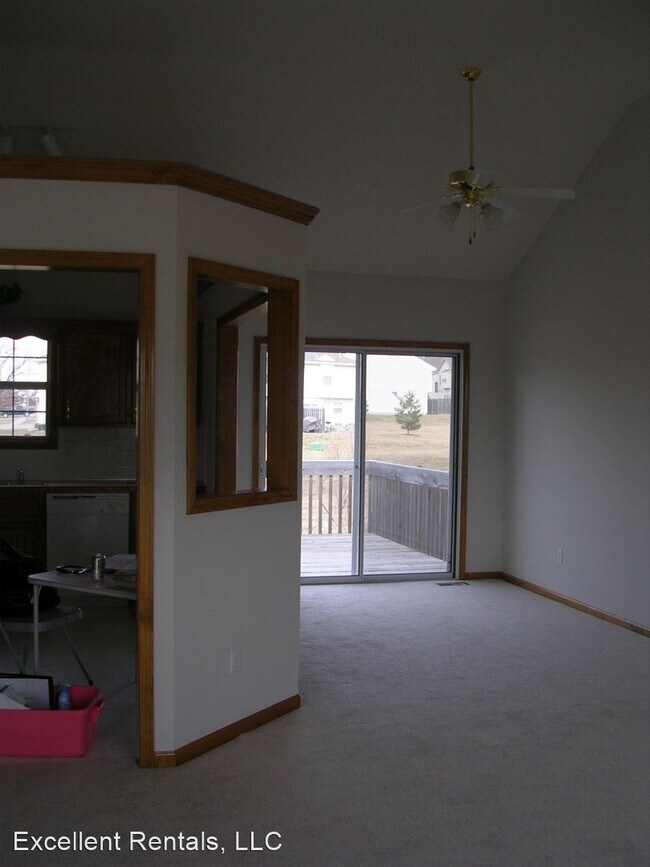 Building Photo - 3 br, 2 bath House - 708 SE 15TH