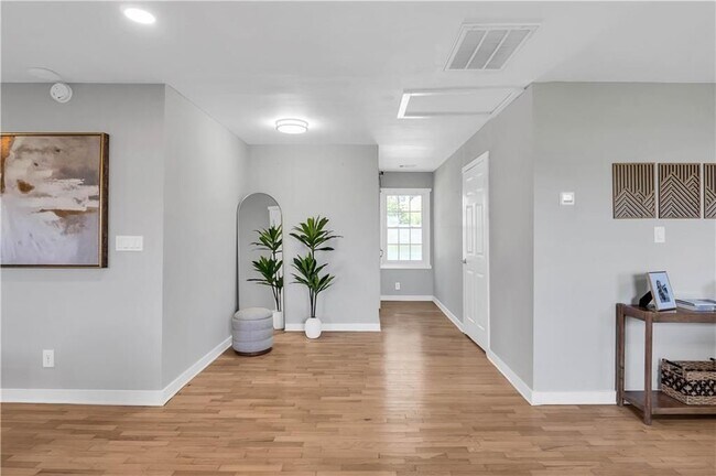 Foto del edificio - 3910 Clairmont Rd