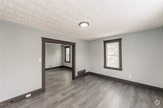 Building Photo - 1431 Rowley Ave