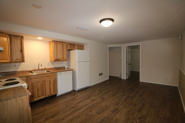 Building Photo - 1719 Laramie St