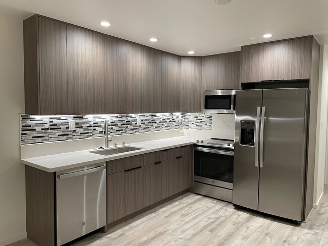 Kitchen - 1322 Kanewai St