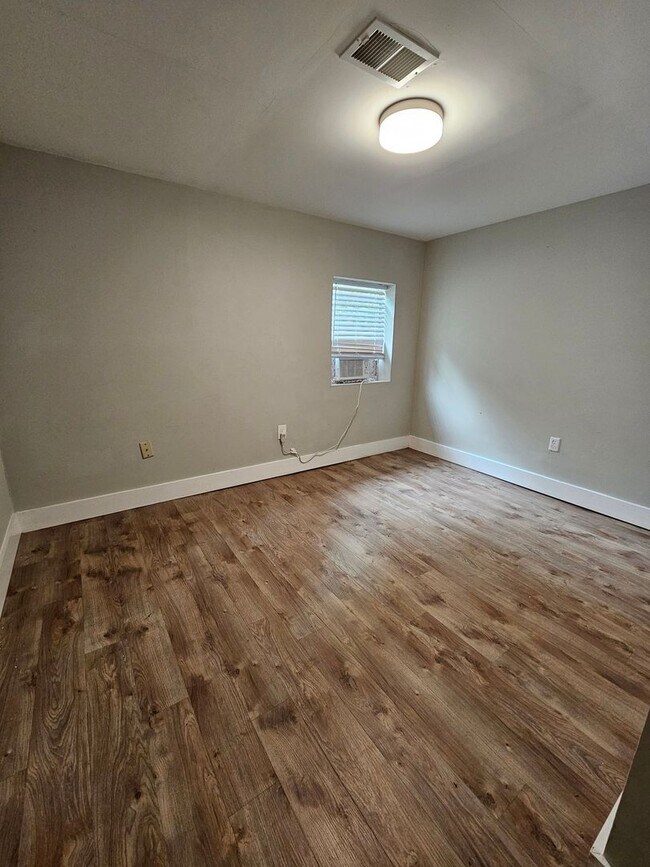 Foto del edificio - 1045 Seaside Ln