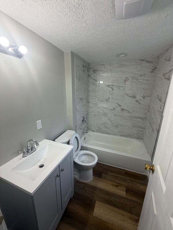 Foto del edificio - 3037 Meredith Ave