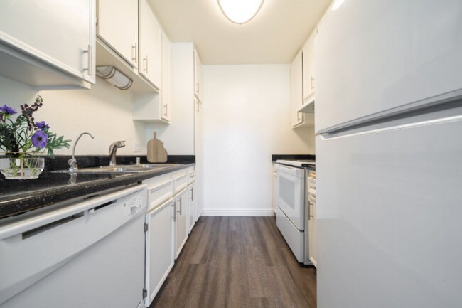 Foto del edificio - 1440 Oak Dr