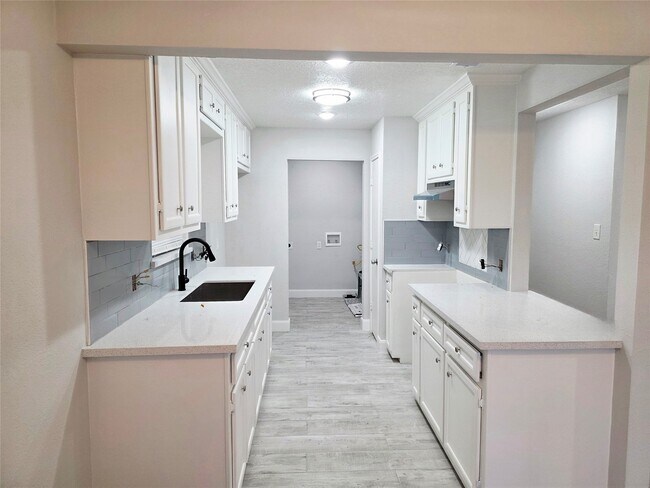 Foto del edificio - 9713 Yuma St