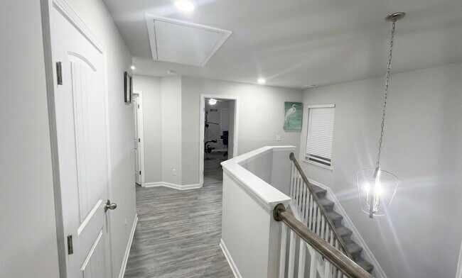 Building Photo - 232 Aimes Dr