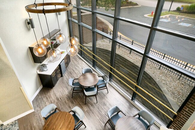 Foto del edificio - King's Reserve College Park 55+ Active Living