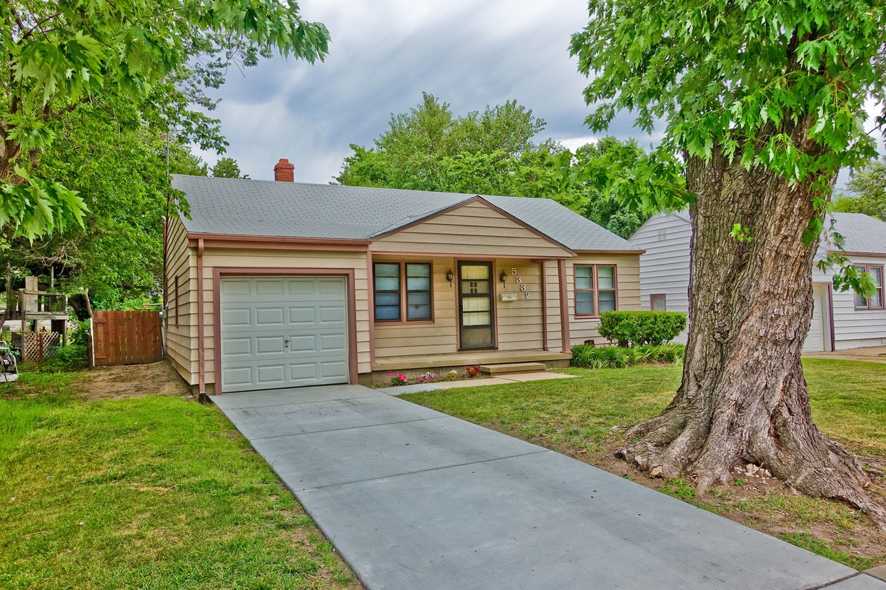 5332 E Pine St, Wichita, KS 67208 House Rental in Wichita, KS