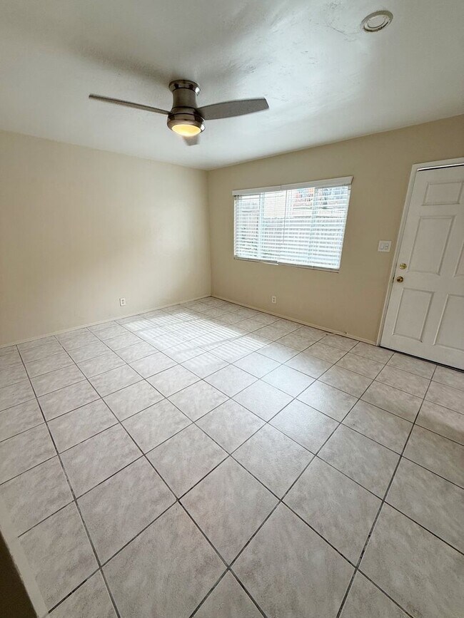Foto del edificio - Remodeled 2 Bed/1 Bath unit in North Park w/ Private Yard!