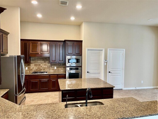 Foto del edificio - 25730 Jewel Springs Ln