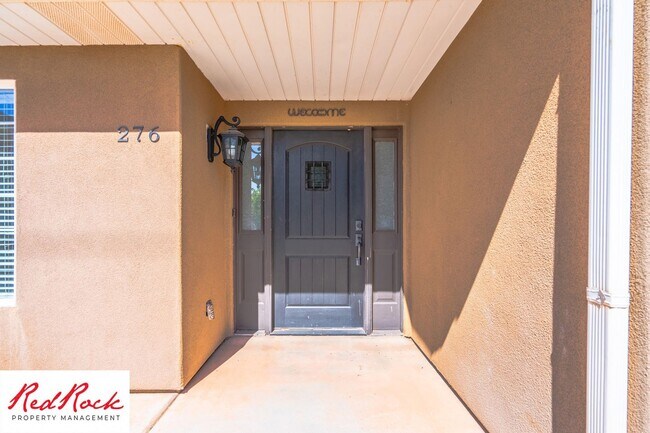 Building Photo - Pet Friendly 4 Bedroom 2 Bathroom home.
