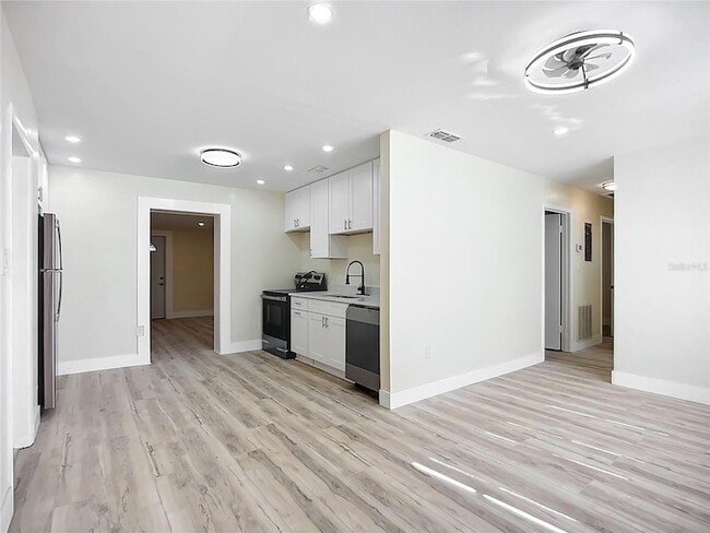 Foto del edificio - 4513 W Gray St