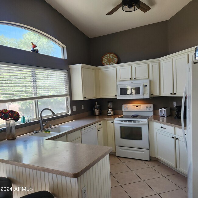 Foto del edificio - 4825 W Piute Ave