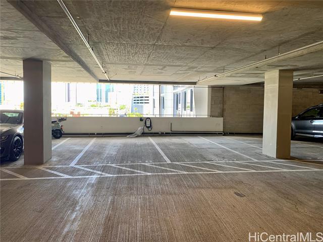 Building Photo - 1000 Auahi St