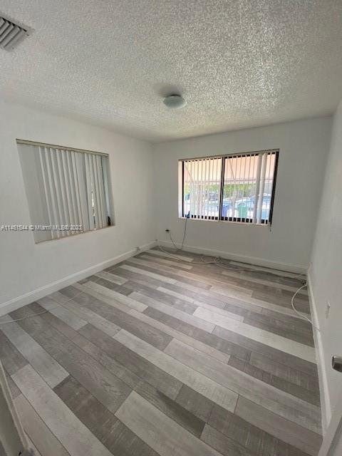 Building Photo - 2750 SW 32nd Ave