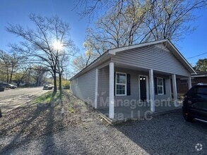 Building Photo - 862 N Orchard Knob Ave