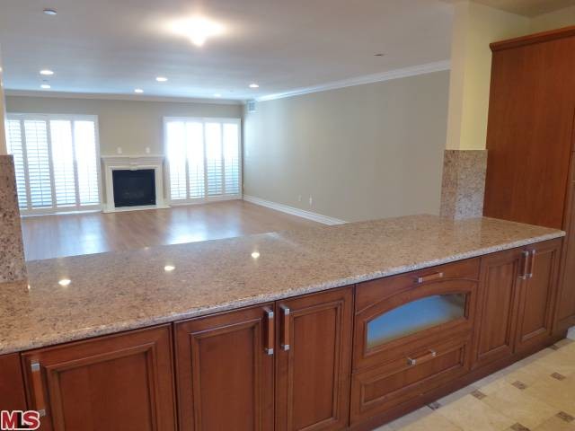 Building Photo - 1828 Glendon Ave