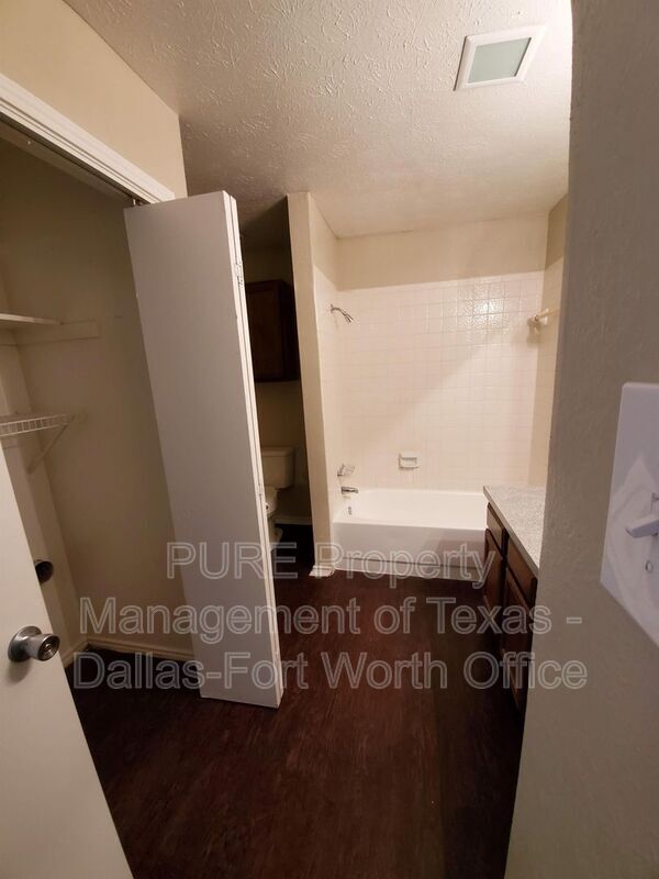 Building Photo - 802/102 Castleglen Drive