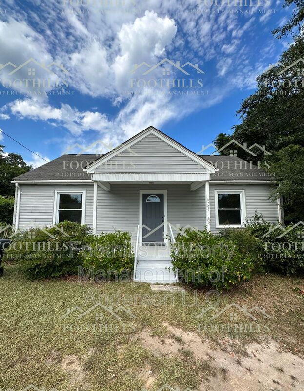 Primary Photo - 2704 Whitehall Ave