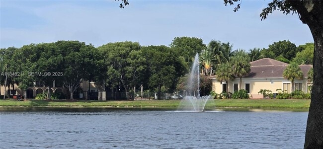 Building Photo - 2586 Centergate Dr